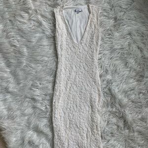 white lace bodycon dress